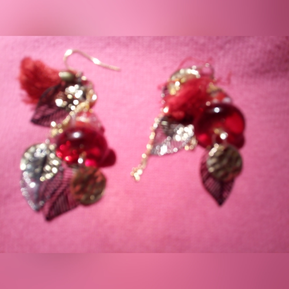 Silver Red & Black Glass Earrings w/gift box